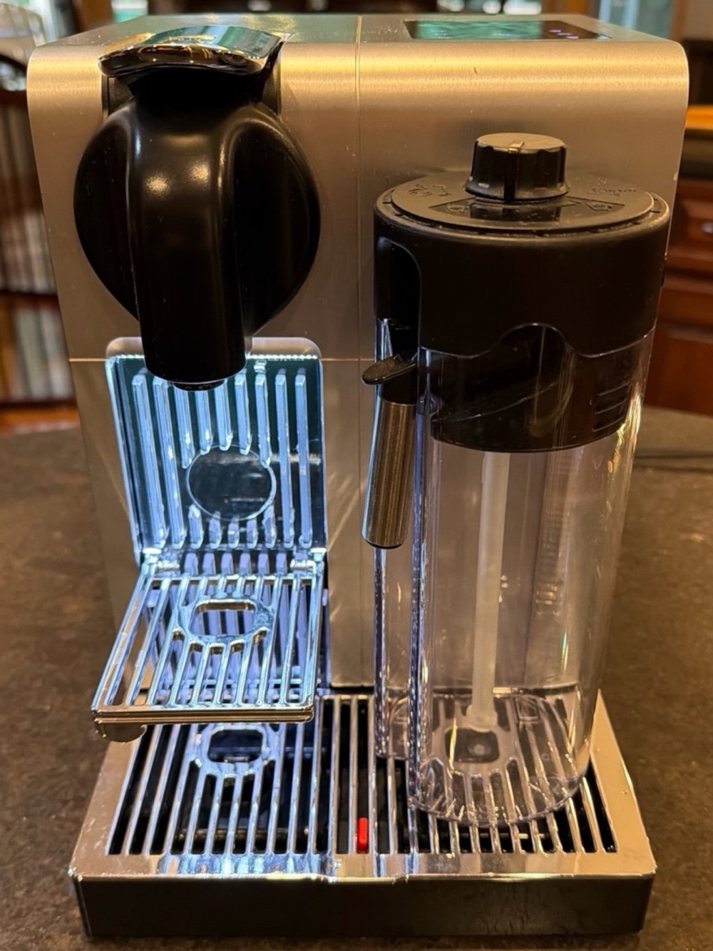Nespresso DeLonghi Espresso Machine with Black & Silver Finish with milk frother